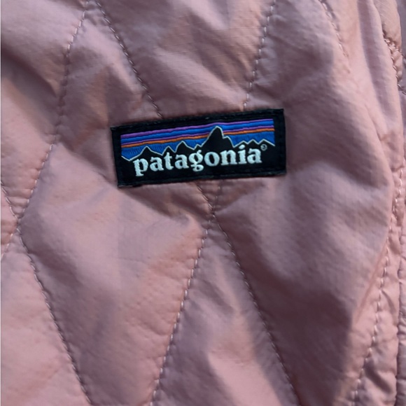 Girls Patagonia Down Sweater Jacket. - Picture 7 of 9